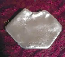 Wander Beauty Lips Gold Zip Leather Pouch