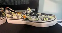 Vans Womens Black Tropical Palm Floral Print Sneakers M 5.5/W 7