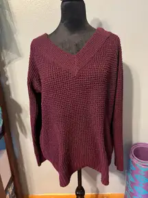 Burgundy sweater size medium