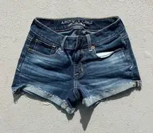 AEO Super Stretch Dark Wash Shortie Jean Shorts Size 00