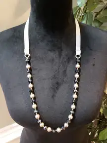 Women's Beaded Ribbon Necklace Black Faceted Beads Faux Pearls Silver Tone Bow
