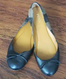 Fendi Womens Black Brown Chic Feminine Leather Classic Ballet Flats Size 38