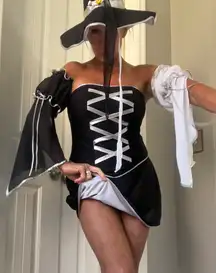 Reversible Which Costume Black And White