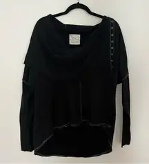 Raw Earth Wild Sky Boho Essential Junction Sweatshirt in Black