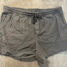 Athleta Shorts Womens 26 Plus Charcoal Gray Farallon Stretch Cargo Drawstring