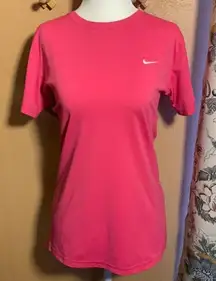 Nike Dri-Fit Pink Short Sleeve Shirt Size Medium
