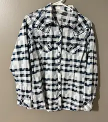 Ariat White and Blue Button Down Shirt