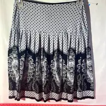 Lisa  Skirt stretchy/ pleated Size L