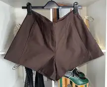 Lululemon Utilitech Relaxed Fit High Rise Short 3.5 Espresso Brown Womens 10 EUC