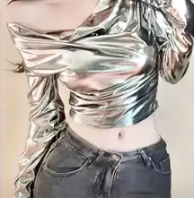 VERTE NWT SEXY Y2K Asymmetrical neck Metallic Ruched sleeves draped crop top M