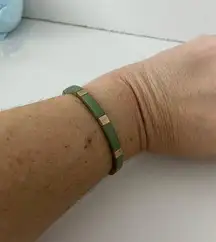 Green and gold metal bracelet stretchy