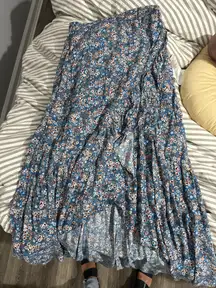 Maxi skirt floral with slit and ruffle 