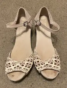 TOMS Platform Wedge‎ Tan Stucco Satin Woven Open Toe Sandals Womens Size 7