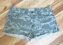 The Boyfriend Short Cutoffs Broken Camo Print Frayed Sz 28