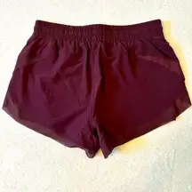 Halara  Shorts Gnu Size Medium burgundy