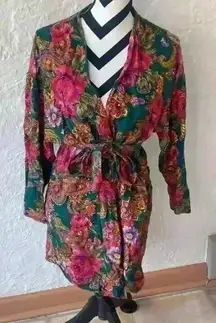 Gold Label Victoria Secret kimono robe, green floral, 100% silk, tie sash: S