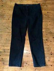 Chico’s So Slimming black girlfriend slim leg ankle 8 jeans