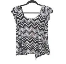 Rue21 White & Black Chevron Print Open Bow Back Top
