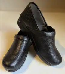 Dansko Professional Womens Nurse Clogs Shoes Black Leather Tooled Size 42‎ US