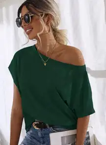 Off the shoulder tee