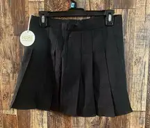 NWT W.A.P.G  Mixology 5th Avenue skirt black size M  15 length x 15 wide