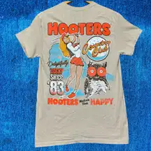 Hooters Country Club Golf Wings T-shirt Size Small