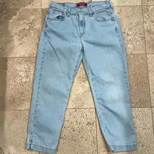 Vintage Levi’s Classic Slim Stretch cropped jeans