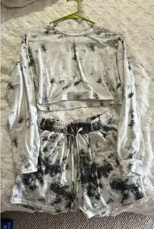 Tie Die Set salt and pepper long sleeve with shorts