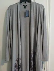 Leebe 2X Gray Long Cardigan with Floral Design