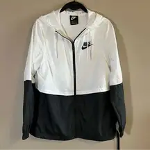 Nike Women’s White Black Zip Up Windbreaker Jacket XS