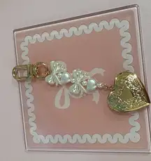 Gold Heart and Pearl Bow Keychain