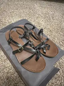 Universal Thread Shoes