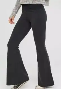 Aerie OFFLINE OG Black High-Waisted Super Flare Yoga Pants Small SHORT NWT