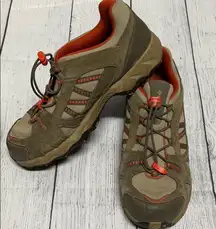 Columbia Woman’s Hiking Shoes Size 6