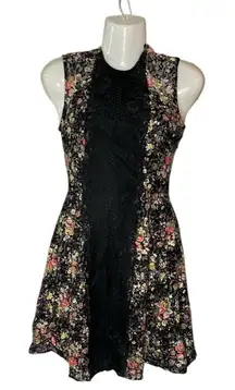 Fire Los Angeles Size Small Floral Textured Lace Detailed Fit Flare Mini Dress