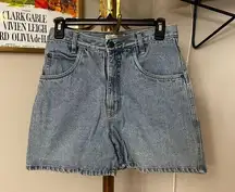 Womens vintage light wash Jean shorts by Great Land Trading Company size 9/10