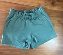 Lululemon | On The Fly Short | 6