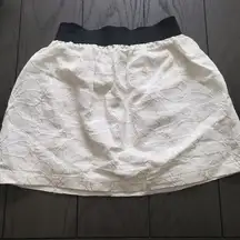 Aqua brand skirt cream and black Xs