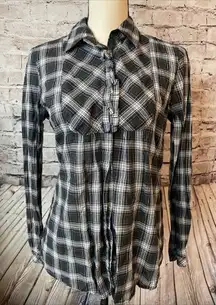 Eddie Bauer Long Sleeve Women’s Shirt‎ Button Green Plaid Cotton M Lightweight