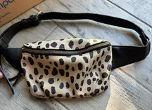 NWOT- Universal Thread Tan and Black Leopard Print Belt Bag