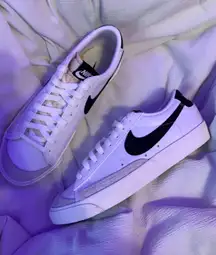 Blazer Low 77 White Black W