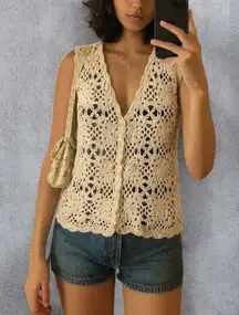 Vintage 90s Brandon Cream Crochet Floral Button Front Vest Medium