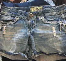 Junior jolt distressed shorts 7