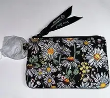 Vera Bradley Zip ID Case in Daisies White - #118