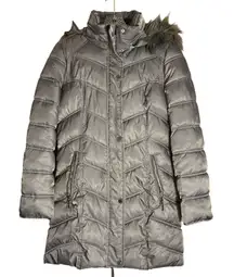 Kenneth Cole Women's Puffer Jacket in Grey. Size S/Small