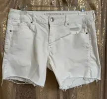 American Eagle Stretchy Raw Hem Midi Shorts 6" Inseam Size 14 Flawed