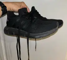 Adidas Swift Run Sneakers Women’s