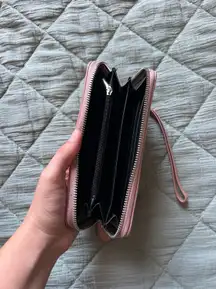 pink wallet 