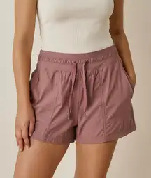 Lululemon Dance Studio High Rise Short in Lavender Lux Size 6