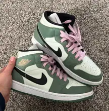 Jordan 1 Dutch Green Mids